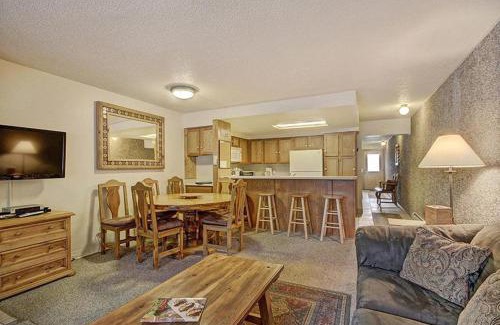 Breckenridge House | Claimjumper #30