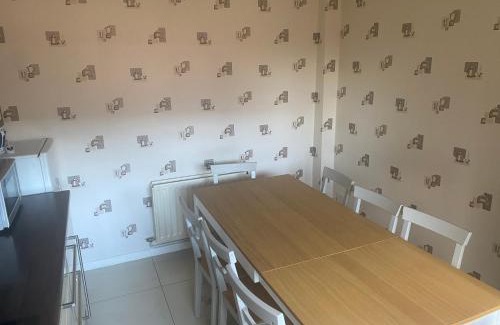 Belfast House | Claire’s AirBNB 2