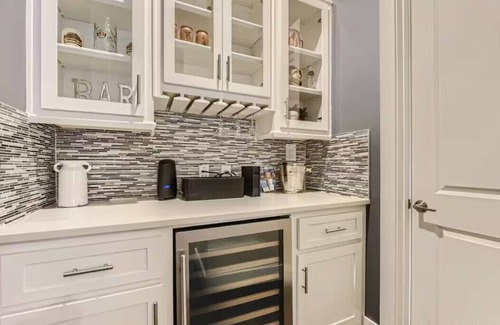 Bryan Place House | Clamath Retreat Peaceful Escape with Beautiful Views