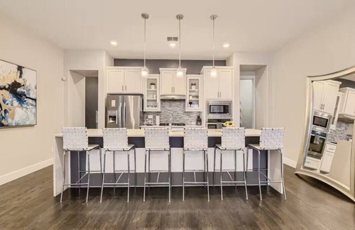 Bryan Place House | Clamath Retreat Peaceful Escape with Beautiful Views