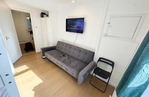 Larkhall Apartment | Clapham studio