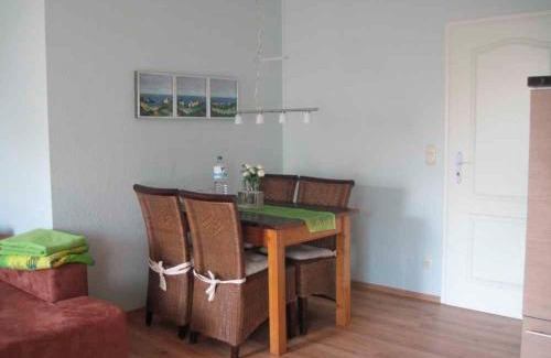 Eckernfoerde Apartment | Clara's Kajüte mit Strandkorb