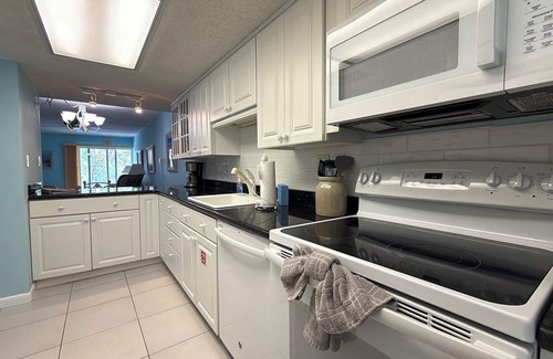 Key Colony Beach House | Clara`s Ocean Gem Condo 2bed 2bath third floor wit
