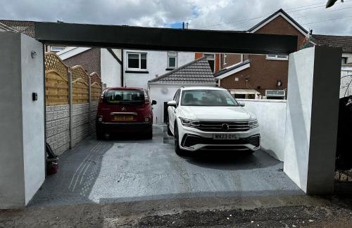 Merthyr Tydfil Apartment | Clare Street - 3 bedroom house with private parking
