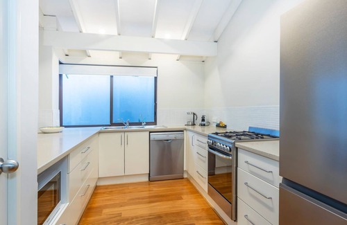 Claremont House | Claremont Calmness is a beautiful spacious pet friendly home in the heart of Claremont.