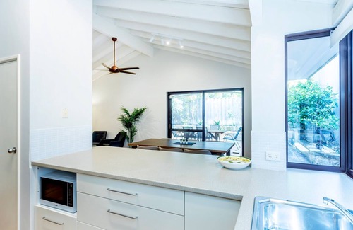 Claremont House | Claremont Calmness is a beautiful spacious pet friendly home in the heart of Claremont.