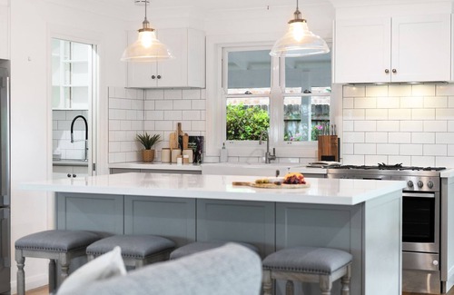 Berry Cottage | Clarence Cottage: Elegance and convenience meet in Berry
