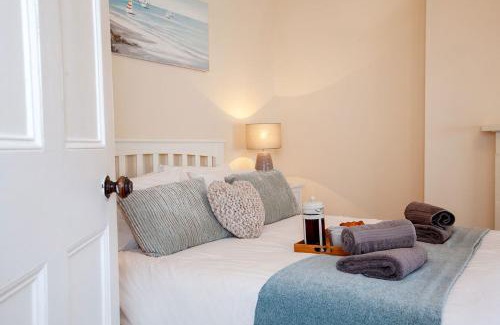West Cliff House | Clarence Cottage
