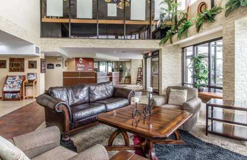 Broken Arrow Hotel | Clarion Hotel Broken Arrow - Tulsa