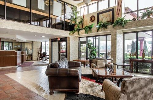 Broken Arrow Hotel | Clarion Hotel Broken Arrow - Tulsa