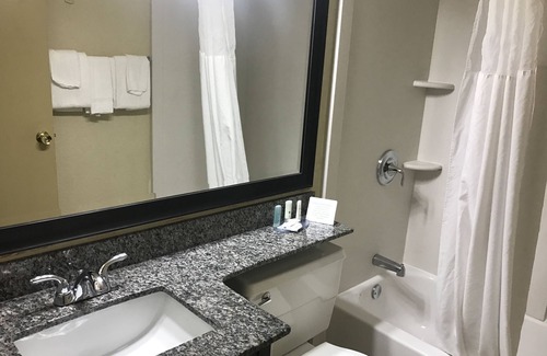 Fort Mill Hotel | Clarion Hotel Fort Mill Near Amusement Park