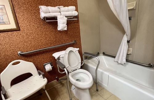 Fredericksburg Hotel | Clarion Hotel & Suites Convention Center Fredericksburg
