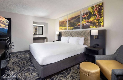 Asheville Hotel | Clarion Inn Biltmore Village
