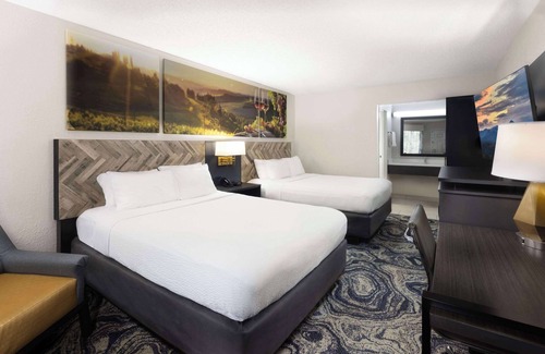 Asheville Hotel | Clarion Inn Biltmore Village