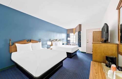 Branson Theater District Hotel | Clarion Inn Branson