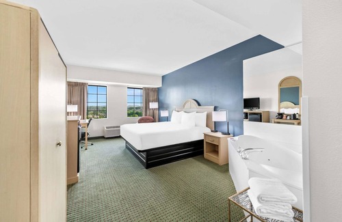 Branson Theater District Hotel | Clarion Inn Branson