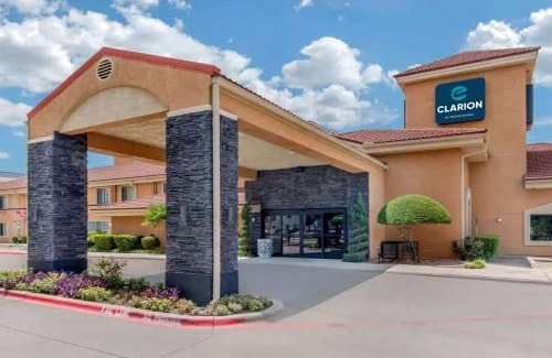 Irving Hotel | Clarion Inn & Suites DFW North