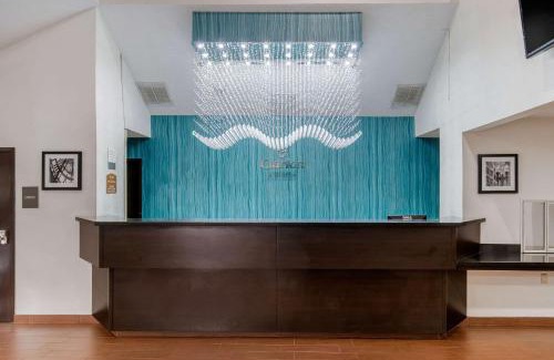 Irving Hotel | Clarion Inn & Suites DFW North