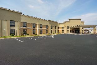 Evansville Hotel | Clarion Inn & Suites Evansville Eastland Area