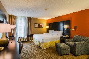 Evansville Hotel | Clarion Inn & Suites Evansville Eastland Area