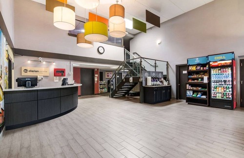 Jamestown Hotel | Clarion Pointe Jamestown - Falconer