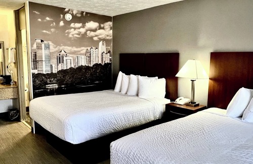 Morrow Hotel | Clarion Pointe Morrow - Atlanta South