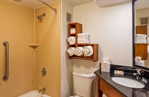 San Antonio Hotel | Clarion Pointe near Medical Center