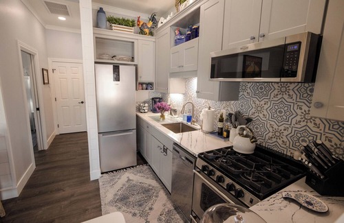 Templeton Apartment | Clark House One Bedroom Apartment is the perfect spot for a wine getaway for two!