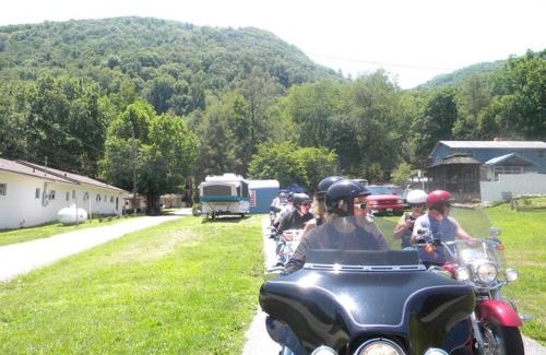 Maggie Valley Hotel | Clarketon Motel - Maggie Valley
