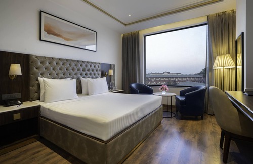 Dehradun Hotel | Clarks Inn Dehradun