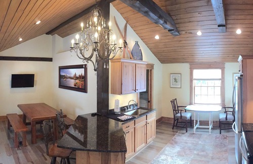 Eden House | Clarksburg Cottage, your tranquil home in the perfect get-away location!