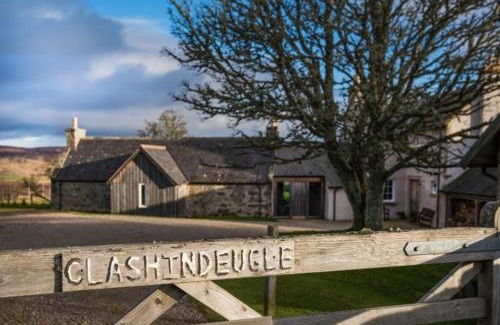 Grantown-on-Spey House | Clashindeugle Farmhouse & Annex