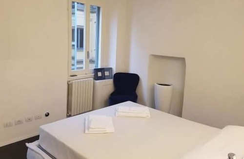Porta Garibaldi Apartment | Classic 1 BR on Porta Nuova