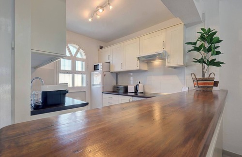 Sitio de Calahonda Ski Chalet | Classic 2 Bed Andalusian Townhouse 500m From Beach