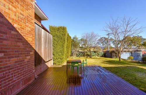 Ainslie House | Classic 2BR with Modern Touch and Garden - Hosted by Canstay