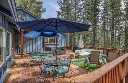Cedar Flat House | Classic 3BD Tahoe Cabin with Hot Tub