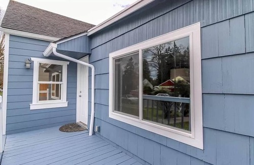 Eastside House | Classic 4 bedroom near the heart of Tacoma’s iconic city center.