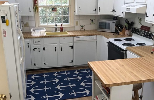 North Chatham House | Classic 5Br Cape Cod Home In Exclusive N. Chatham- Steps To The Private Beach