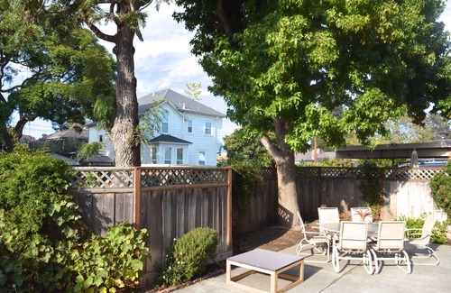 Seabright Apartment | Classic apartment central Santa Cruz