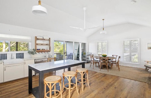 Hardys Bay House | Classic Beach and Bay Weekender