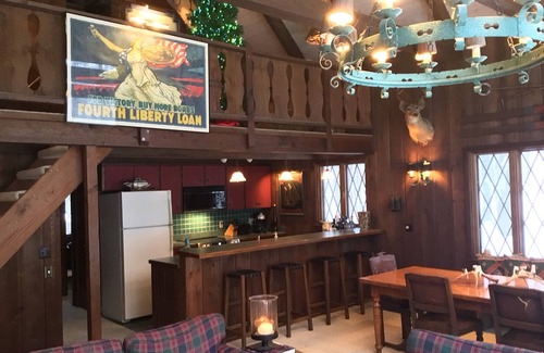 Harbor Springs Ski Chalet | Classic Chalet adjacent to Nubs Nob and Boyne Highlands