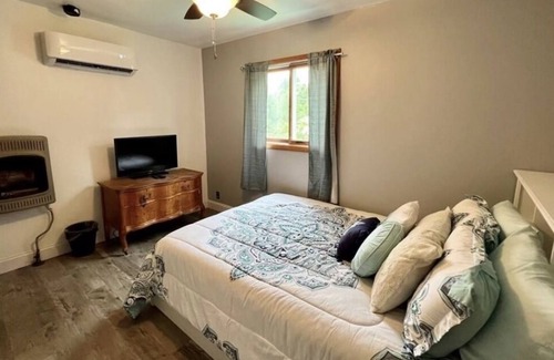 Conneaut Lake Cottage | Classic Conneaut Cottage