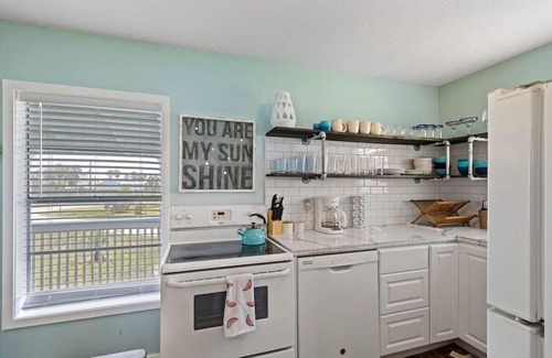 Surfside Beach House | Classic, Cozy Bungalow With Large Deck Near Beach