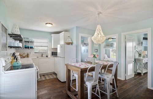 Surfside Beach House | Classic, Cozy Bungalow With Large Deck Near Beach