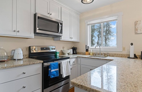 Sister Bay House | Classic Door County Cottage on Lake Michigan + Great for Families
