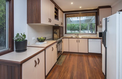 Marybrook House | Classic Holiday Character and Casual Charm with Direct Beach Frontage