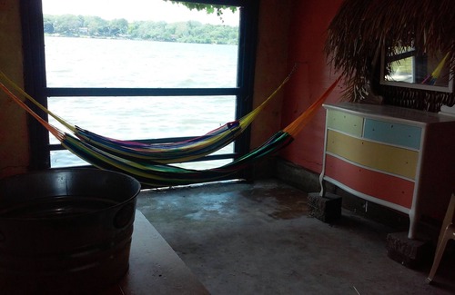 Solon Mills House | Classic Lakehouse! BOOK NOW! Perfect for the HOLIDAYS!