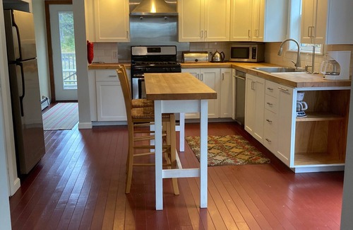 Manset House | Classic maritime views, Off the Road. Close to town.