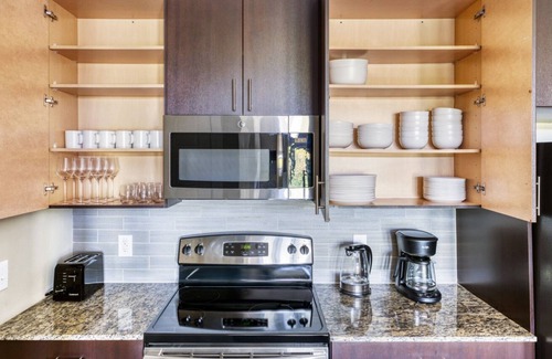 Mueller Apartment | Classic Mueller 2BR w/ Pool, W/D & Gym, nr park, by Blueground