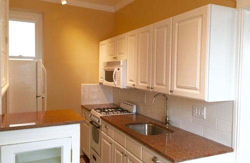 Chinatown Apartment | Classic Nob Hill 1920's Boutique Apt. With Charming Updates